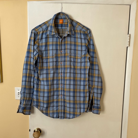 HUGO BOSS button down shirt - size M - EUC - Picture 1 of 2